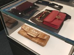 -用真奢侈品名表名包回收中心(朝阳万达店)