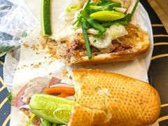 -Bánh Mì Huynh Hoa