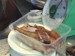 -华香鹅快餐店