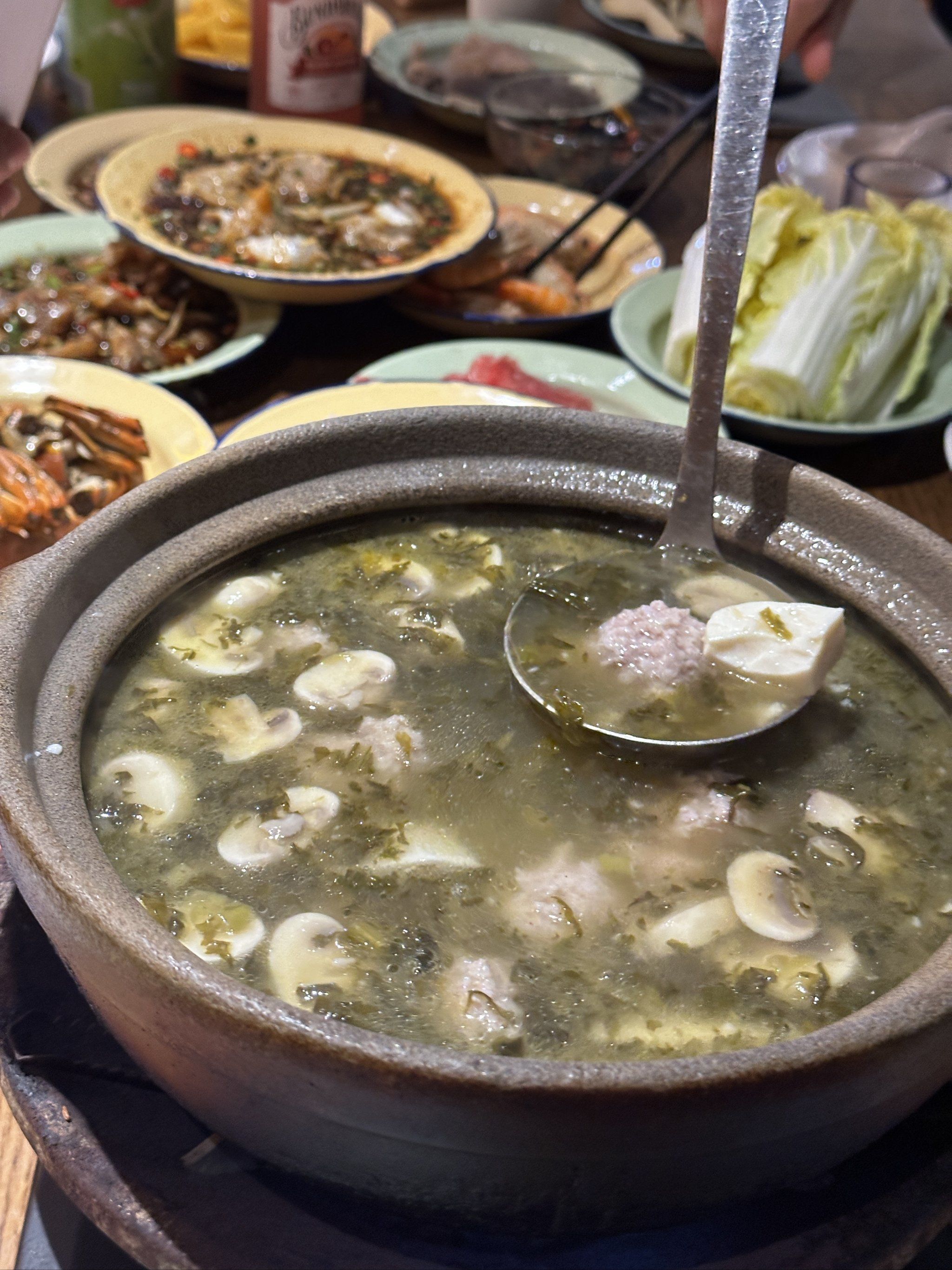 西湖边,一定要吃的打边炉!