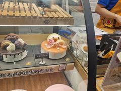 面包甜点陈列柜-DQ·蛋糕·冰淇淋(万象城店)
