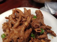 烧凤爪-霄汉牛三鲜湖北砂锅菜(万松园2店)