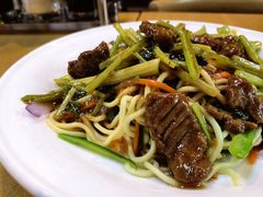 沙茶牛肉炒面-台北楚楚园馅饼粥(虹桥南丰城店)