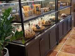面包甜点陈列柜-红跑车(盒马店)