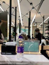 -HAIR CORNER