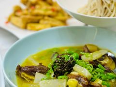 青花椒酱酸萝卜烧牛仔骨-菲住布渴酒店中餐厅(阿里巴巴西溪园区店)