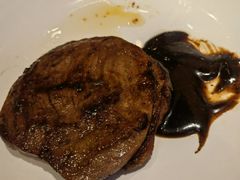 -齐河孔雀王温泉酒店·金孔雀自助百汇