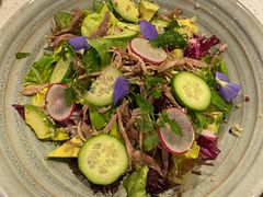 牛油果和油封鸭沙拉-第101座花园餐厅(湖滨88店)