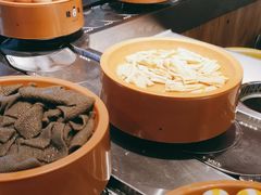 -龍歌自助小火锅(市南金茂湾店)