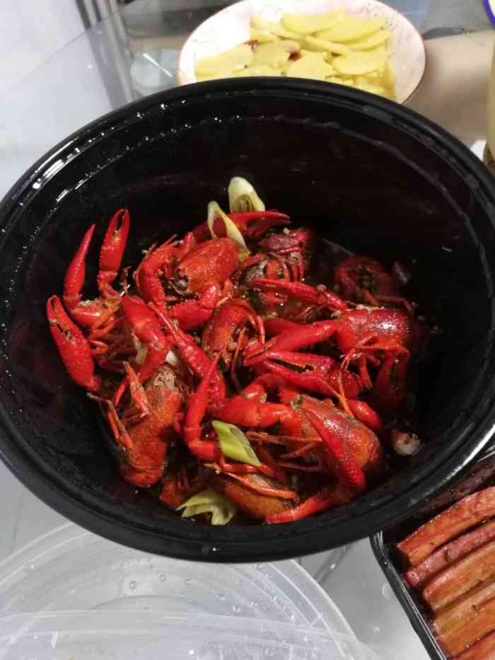 打分 味道很好,而且很干净,新品卤虾也不错,绿豆汤是我喝过最好喝的.