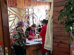 -果松木炭酸菜铜火锅·外婆参鸡汤