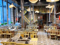 大堂-破瓦寒窑·地摊烤羊排