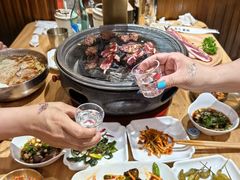 -青瓦餐厅·生鱼片·韩园烤肉(西塔店)