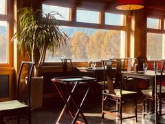 靠窗位-那家山城(樱桃园店)