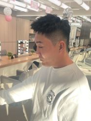 -Z.X HAIR SALON张新美业