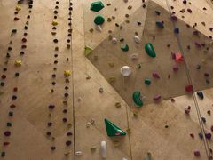 -ROCKPLUS攀岩馆(环宇城店)