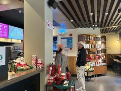 -星巴克(西藏路店)