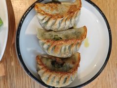六头鲍鱼煎饺-渝半城经典川粤菜(重庆天地店)