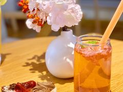 樱花气泡水-柴犬小屋·柴餐厅·狗咖食堂(金鼎广场店)