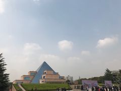 -上海市龙华烈士陵园