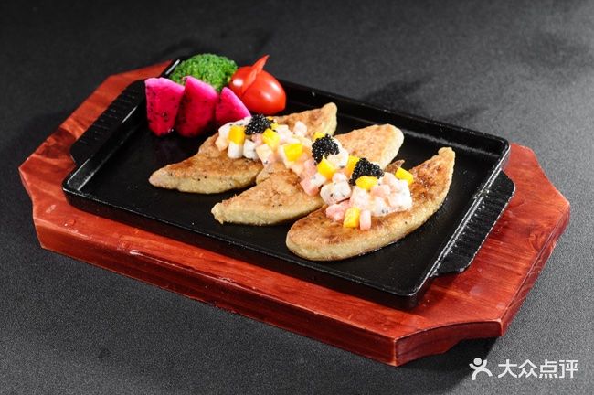 上野樱花-日式精致料理(金阳路店)铁板煎鹅肝图片 - 第1张