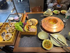 -菌自由丨野生菌火锅特色庭院餐厅(丽江古城店)