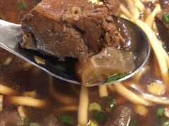 -玖五牛肉麵