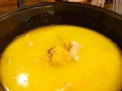 -鲜入围煮花胶鸡海鲜火锅