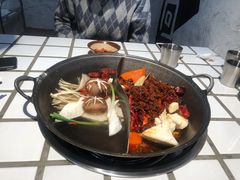 -贰回巷火锅馆(钟楼店)