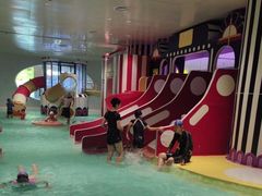 -涨巢·潮玩水疗局