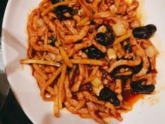 -辛香味烧鱼馆·非遗技艺·排骨红烧肉(光谷医药园店)