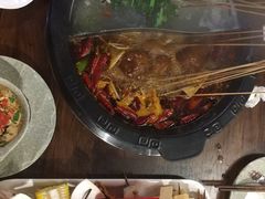 -签多多串串香火锅