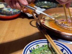 -洱火云南酸菜牛肉火锅(石景山当代商城店)