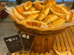 -Dough&Joe团憩(瑞虹天地月亮湾店)