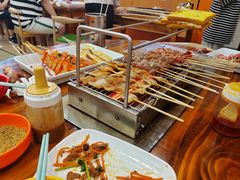 -哈尔滨小酒馆·鲜肉现穿自助烧烤(康新花园店)