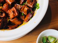 马仕金牌肥肠煲-马仕玖煲·融合菜·酥不腻烤鸭(人大店)