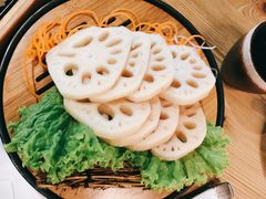 -湊湊火锅·茶憩(杭州湖滨银泰in77店)