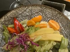 -铭牛烧肉·和牛海鲜自助(高新月牙湖店)