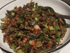 晒豆角炒肉沫-麓湘小镇(开福万达广场店)