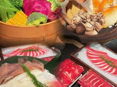 -三出山火锅(南京万象天地店)
