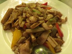 -深圳富苑皇冠假日套房酒店