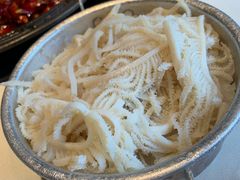 -爱你您·自家鱼塘·活水喷泉鱼火锅(八里店)