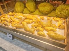 -川骄海鲜自助(王府井奥莱UP TOWN店原世界之花店)