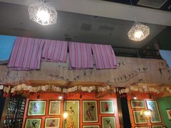 -香巴拉云南餐厅(华莱坞店)