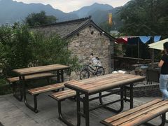 -百里峡七彩艺术小镇