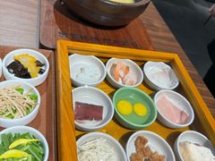 -良米山·云南野生菌过桥米线(上海首店)