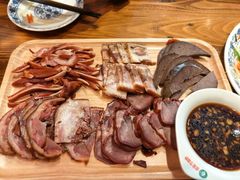 -老天桥酱肉烧饼夹肘子(天桥店)