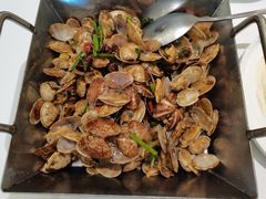 辣炒红岛花蛤-开海·红岛海鲜虾水饺(石老人店)