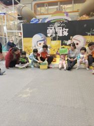 -玩塾品格乐园(宇宙太空龙旗店)