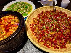 -万重锦·人文川菜馆(骡马市店)